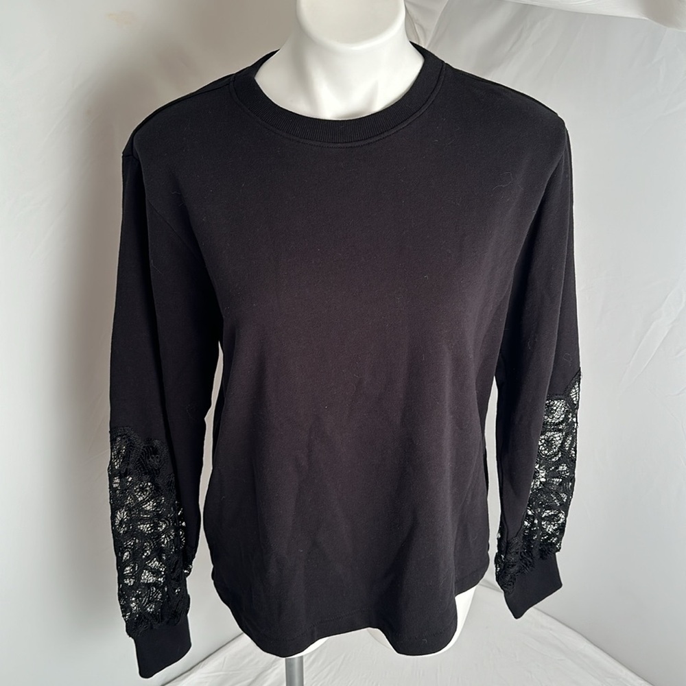 Grey State Lulu black pullover sweatshirt
